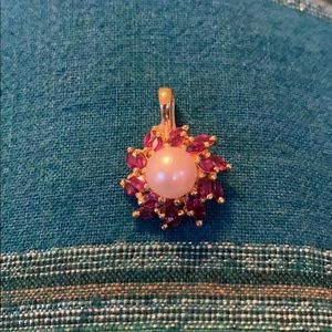 Pearl and gemstone pendant